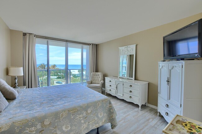 Building Photo - 333 NE 21st Ave