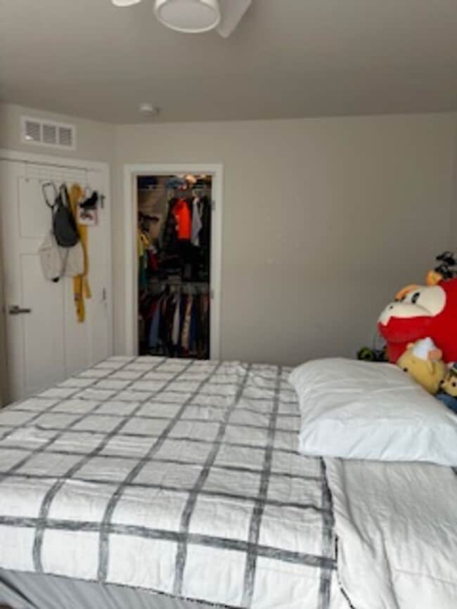 Building Photo - Chesapeake-Townhouse-Cardinal Meadows-3BR-2.5BA-1 Car Garage