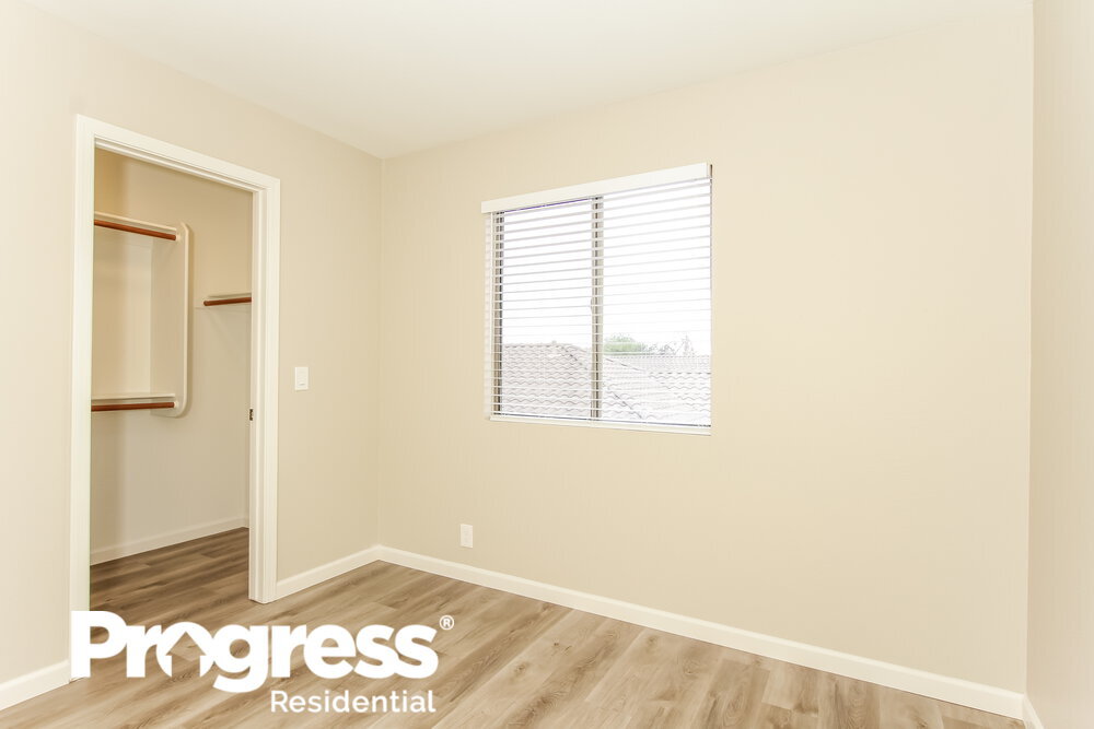 Building Photo - 17183 N 53rd Ave