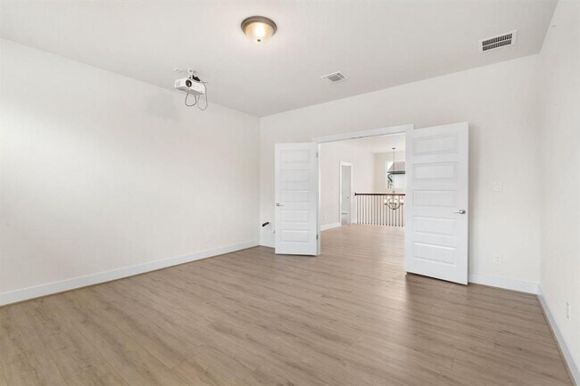 Building Photo - 504 Tomichi Trl