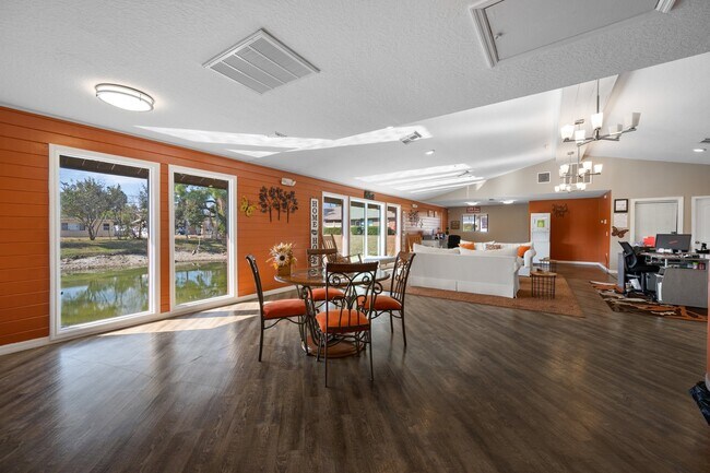Building Photo - 7110 Tudor Ln