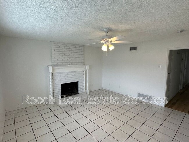 Building Photo - 1375 Coker Way