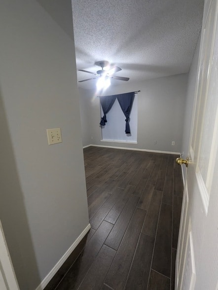 Building Photo - 827 Coral Tree Pl