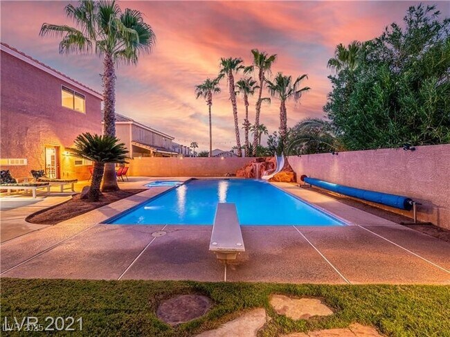 Building Photo - 268 Copper Glow Ct