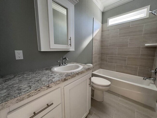 Building Photo - 1009 Morgan Jones Dr