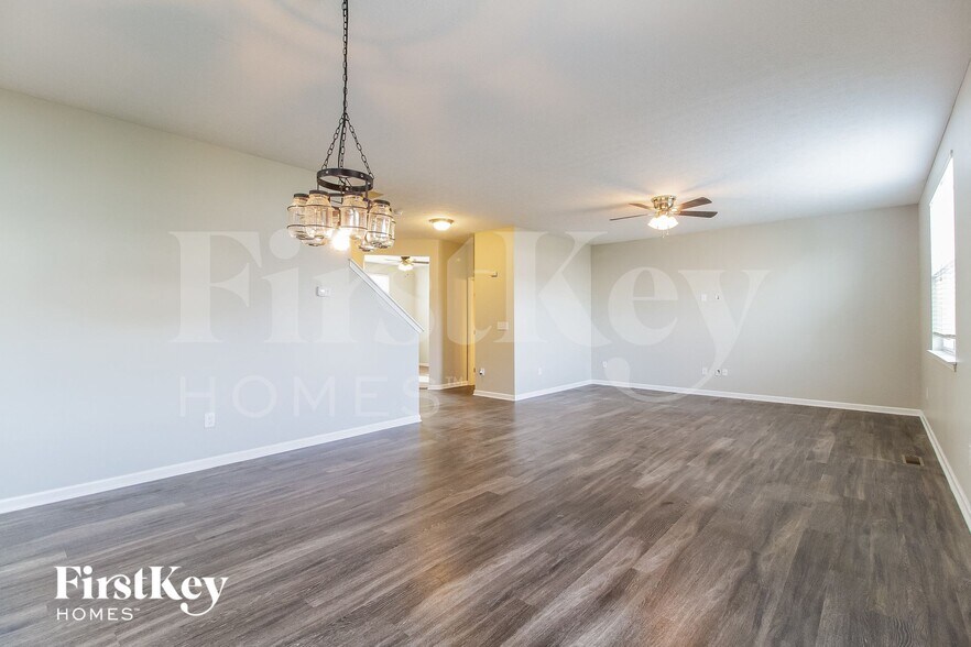 Building Photo - 283 Glen Crossing Dr