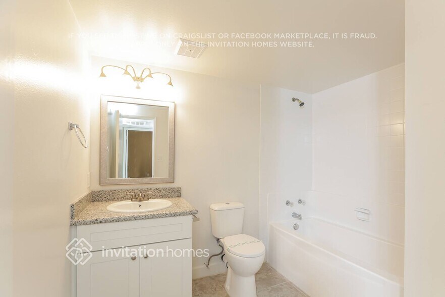 Building Photo - 13027 N 37th Pl