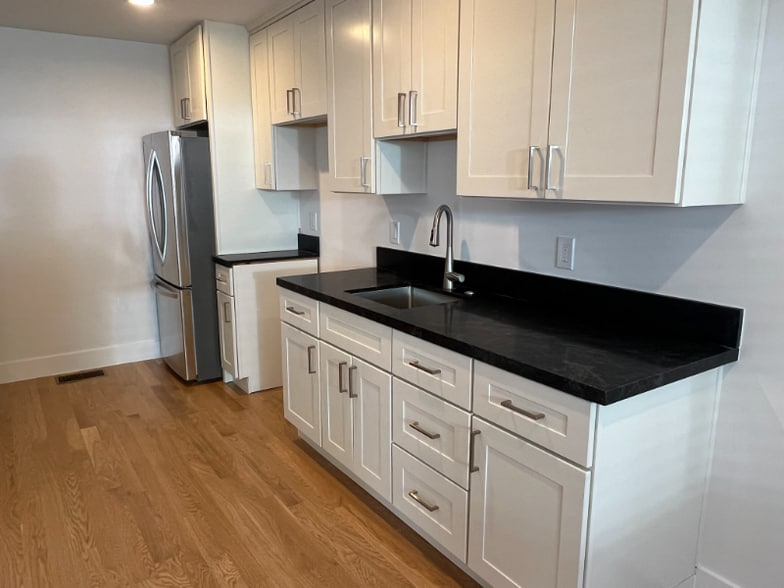 Building Photo - 807 Tahoe Blvd