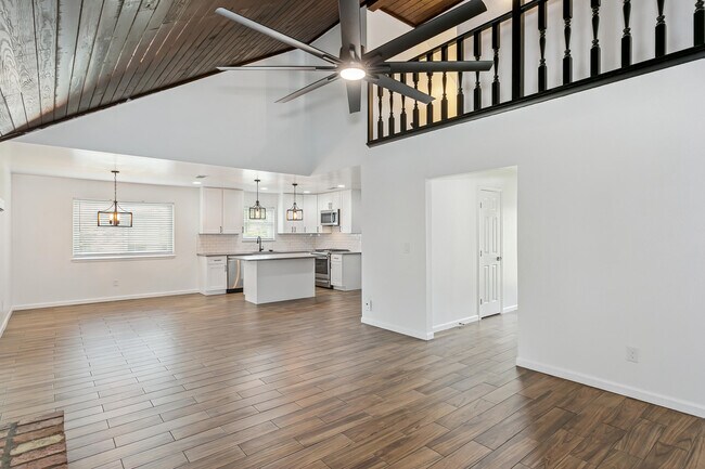 Building Photo - 470 Brian Cir