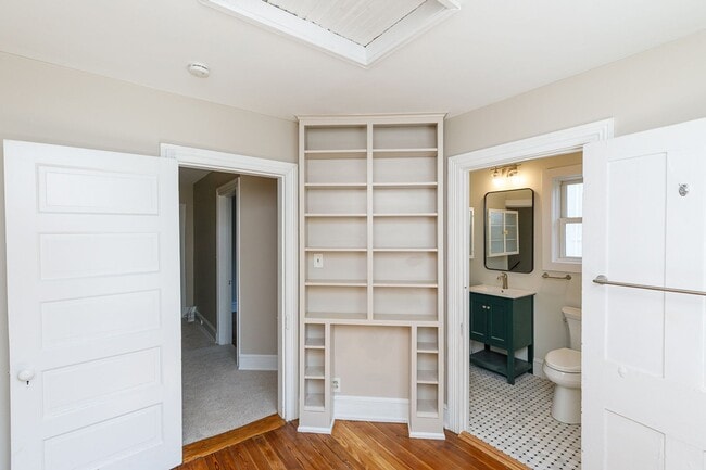Building Photo - 1525 Elliot Pl NW