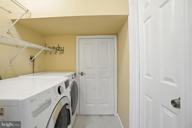 Building Photo - 12327 Sour Cherry Way