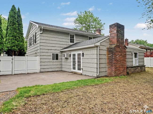 Building Photo - 44 Barmore Dr W