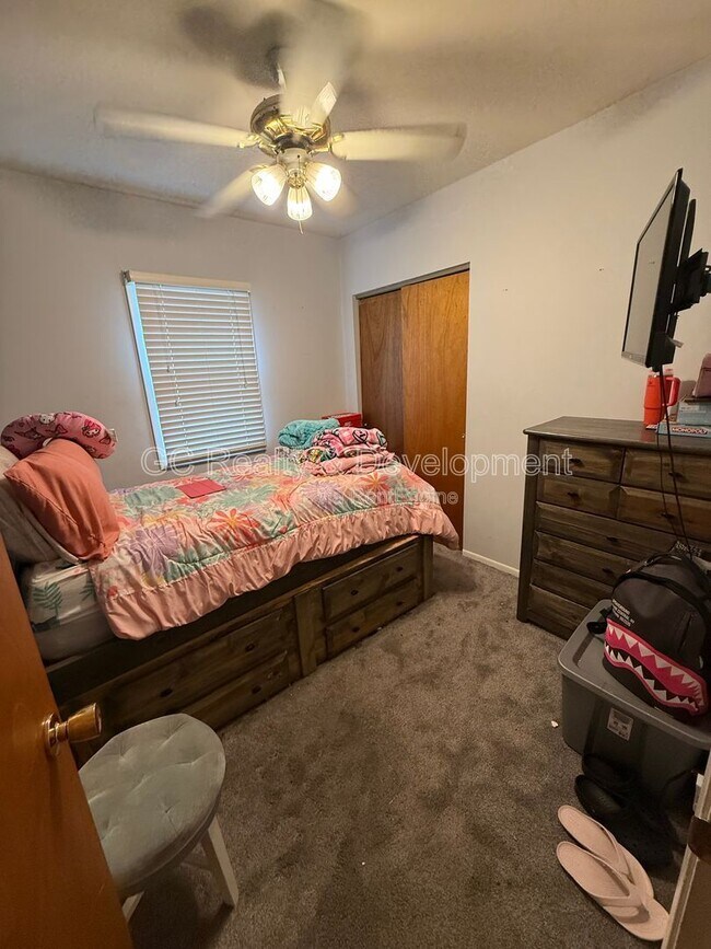 Building Photo - 111 Des Plaines Ave