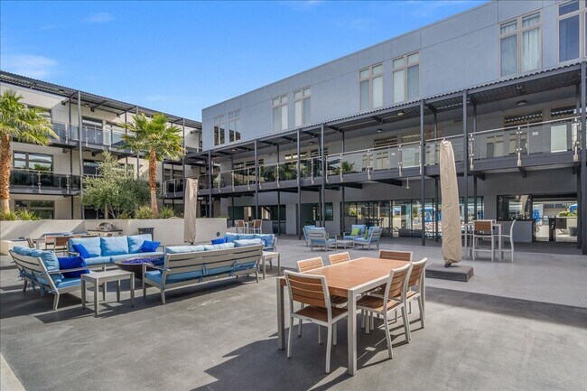 Building Photo - Resort Style Amenities in a Luxury, Modern 2 Bedroom Condo