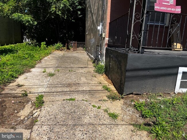Building Photo - 7129 Yocum St