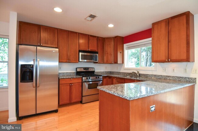 Building Photo - 1705 Commonwealth Ave