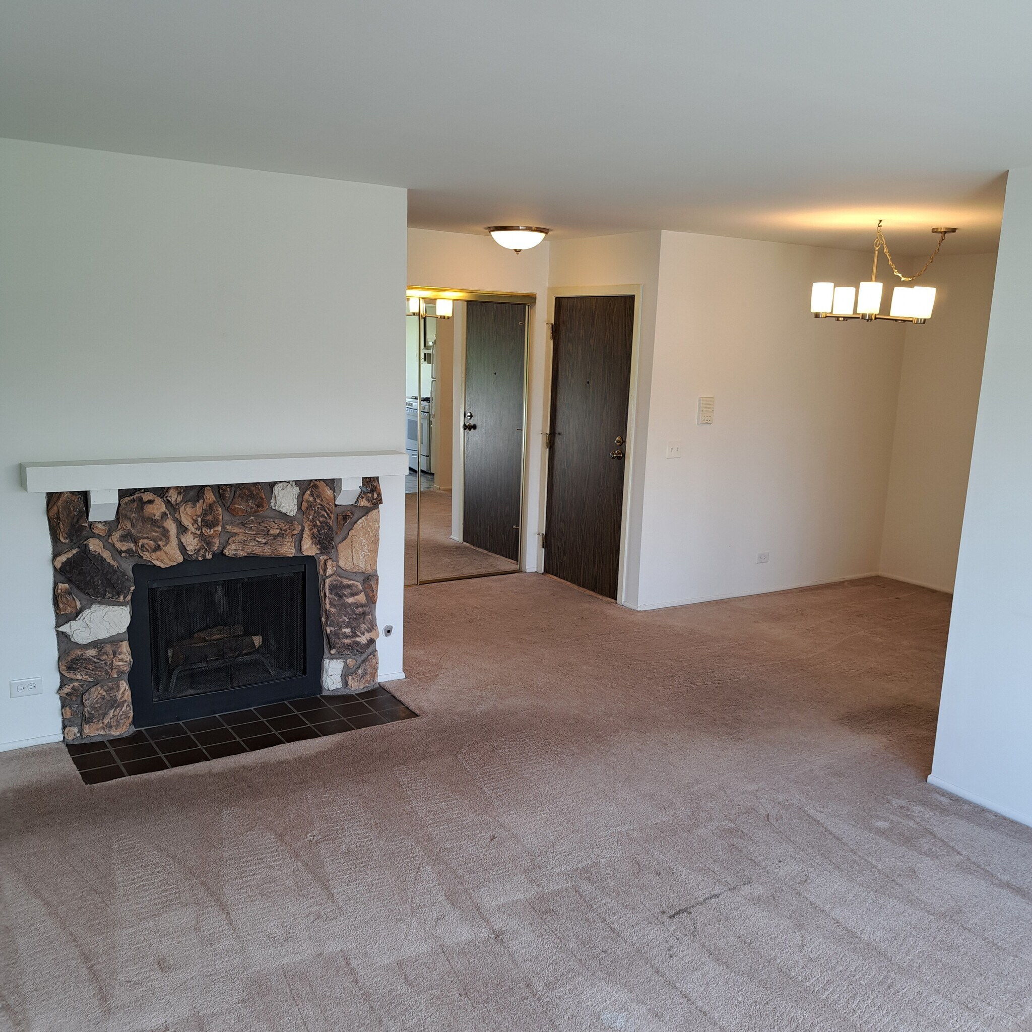 dining area from living room - 226 Arrowwood Ct