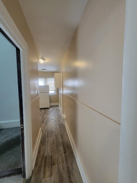 Building Photo - 8343 American St