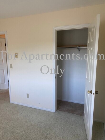 Bedroom 2 - 5230 Winkworth Pkwy