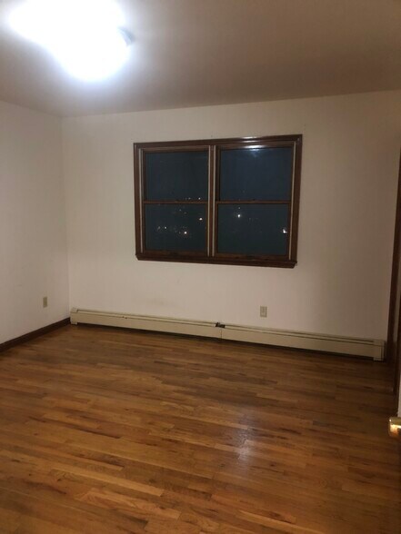 Building Photo - 114 Lawton St