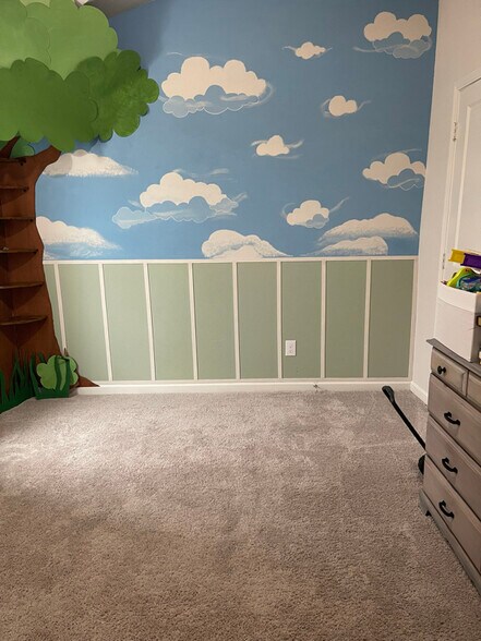 Building Photo - 932 Avagail Ave