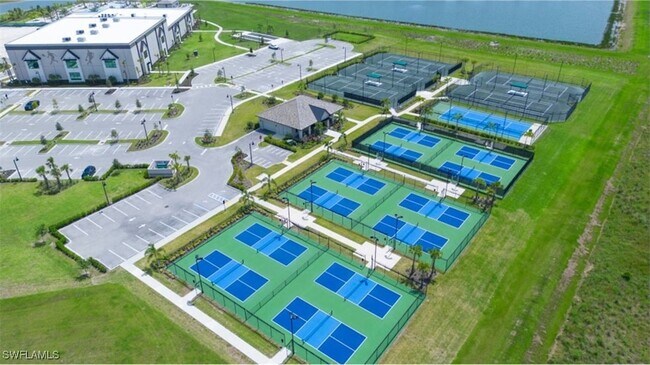 Building Photo - 21064 Hallandale Dr