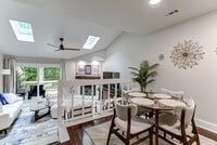 Building Photo - 207 St Luke Ct