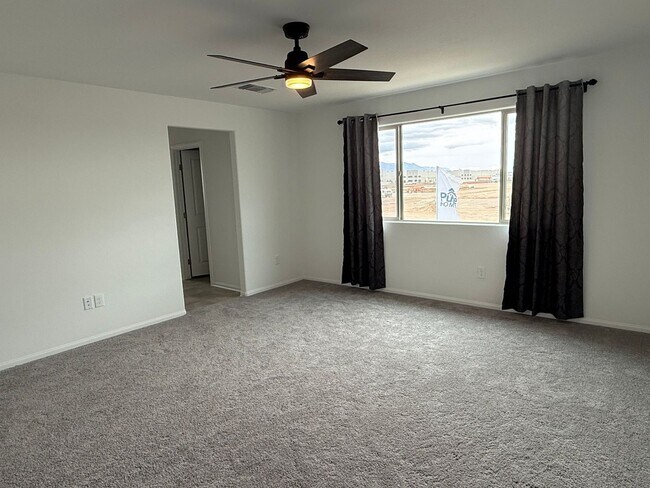 Building Photo - Brand new Southwest 3 bedrooms 2.5 bathrooms