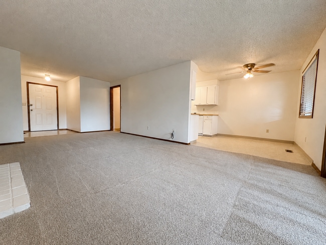 Building Photo - 21318 SE Alder Ct