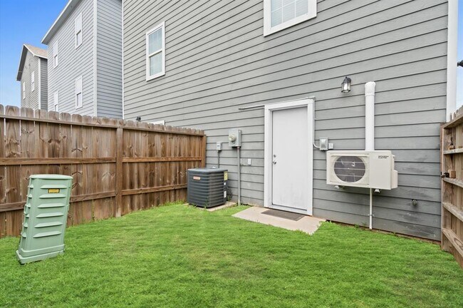 Building Photo - 18835 Elegance Ave