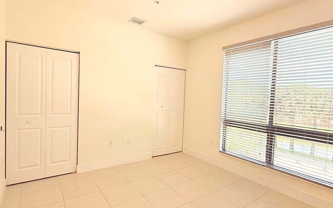 Building Photo - 8001 NW 41st St