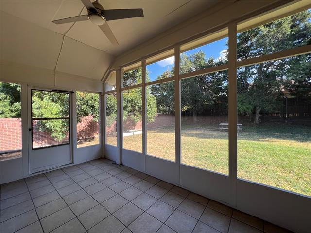 Building Photo - 803 Ridge Point Dr