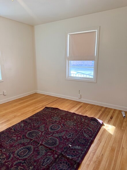 Building Photo - 3585 S 900 E