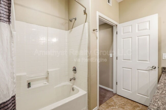 Building Photo - 10030 W Indian School Rd