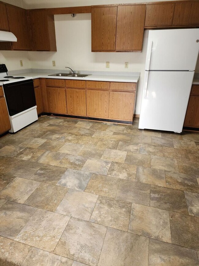 Building Photo - 3 Bedroom 1 Bath Apartments in Montgomery