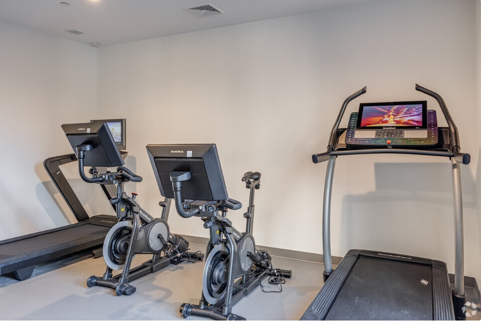 Building Photo - 8 Burney St