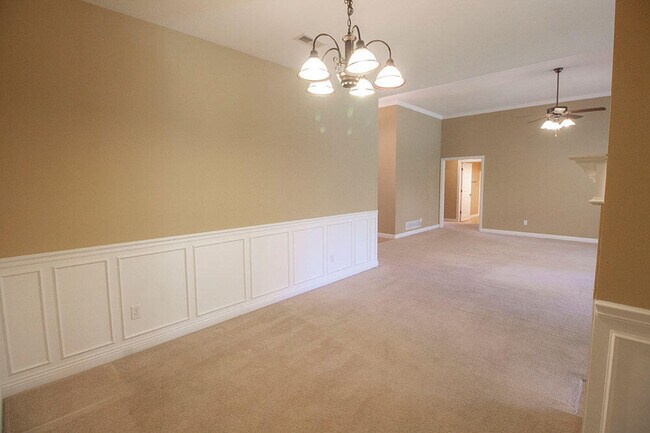 Building Photo - 5305 Chamois Dr