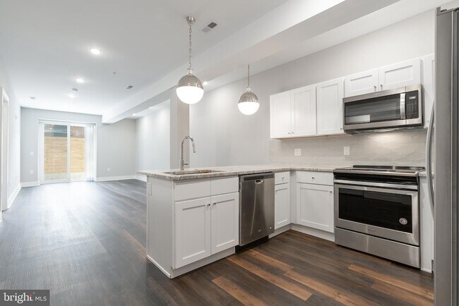 Building Photo - 45 W Haines St