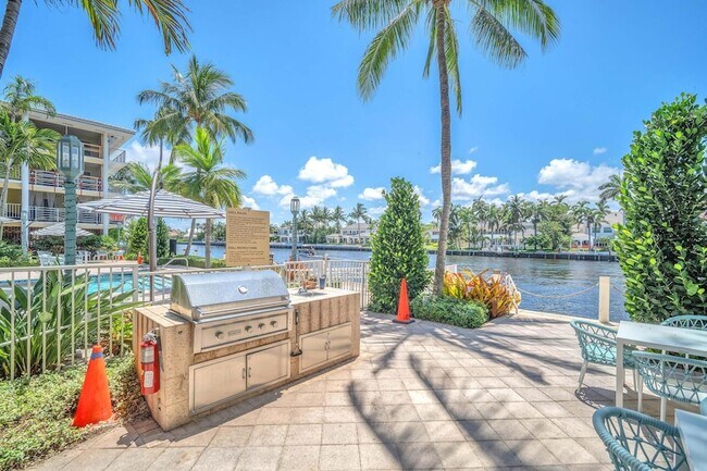 Building Photo - 1015 Spanish River Rd