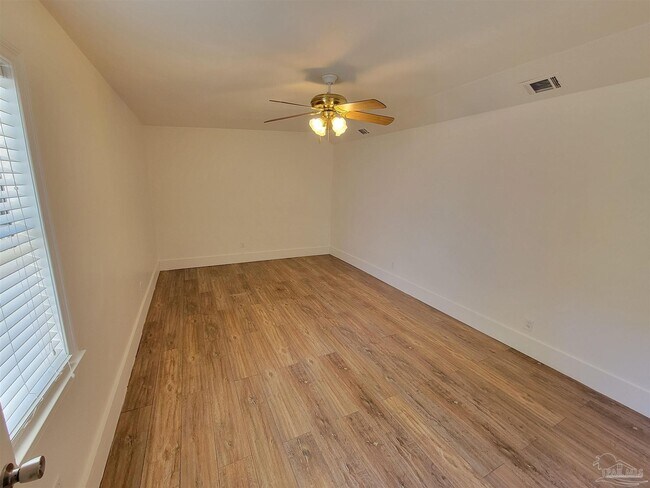 Building Photo - 714 N 49th Ave
