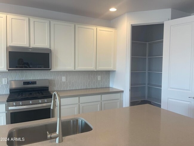 Building Photo - 5616 W Stargazer Pl