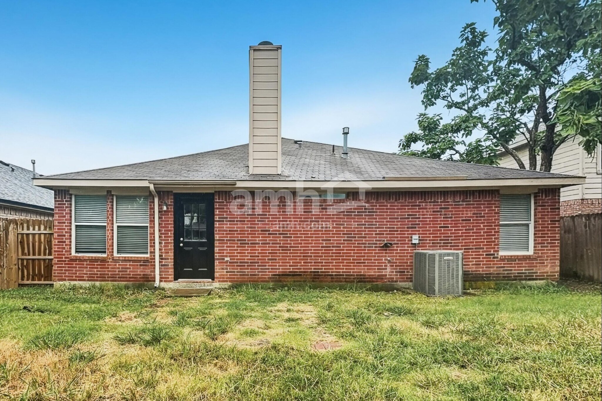 Building Photo - 923 Plumeria Dr