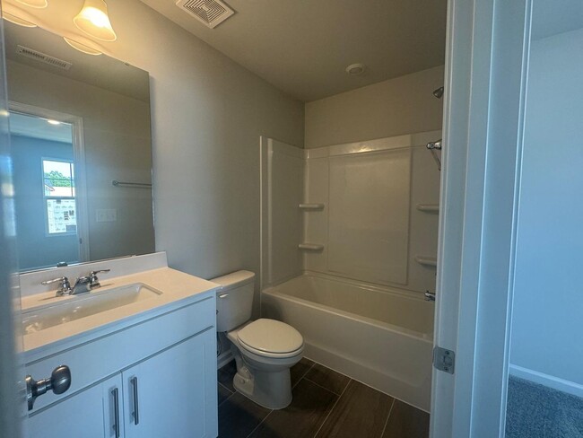 Building Photo - First Level bedroom! Amazing amenities! A ...