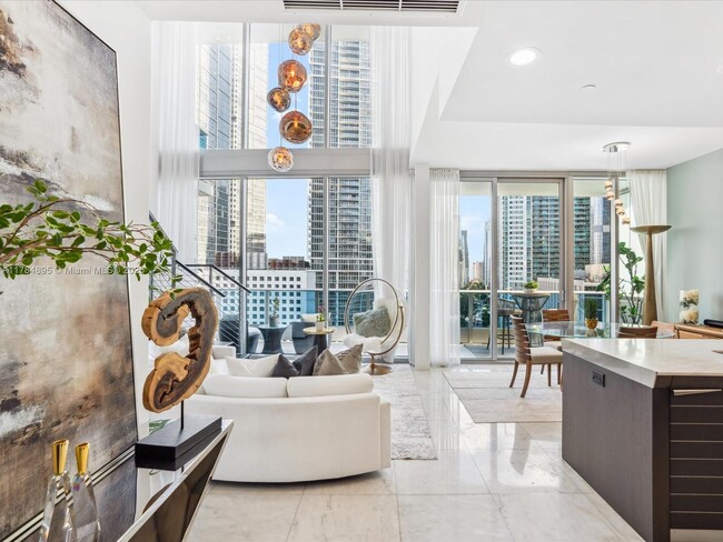 Building Photo - 200 Biscayne Blvd Way
