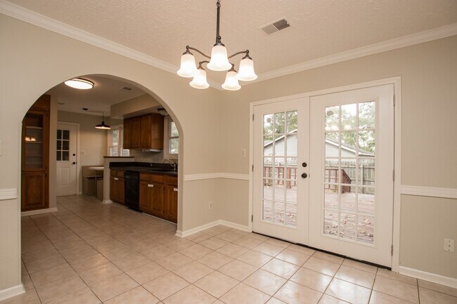 Building Photo - 3 bed 2 bath in Valley View