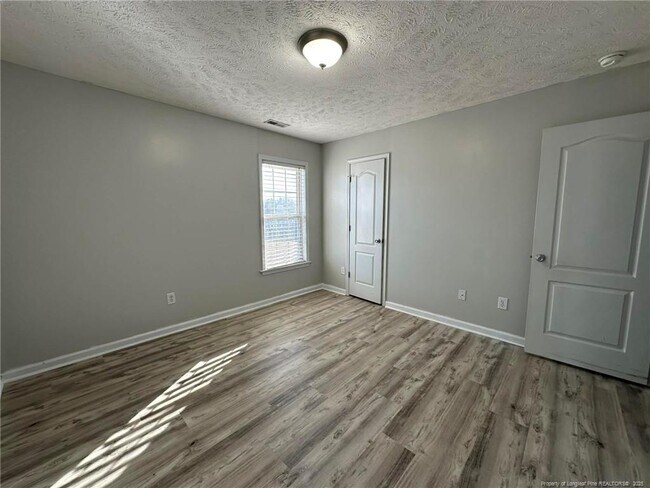 Building Photo - 115 Mckinley Dr