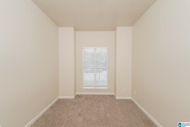 Building Photo - 4832 Longmeadow Dr