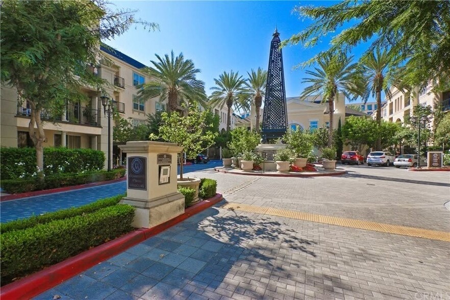 Building Photo - 2335 Watermarke Pl