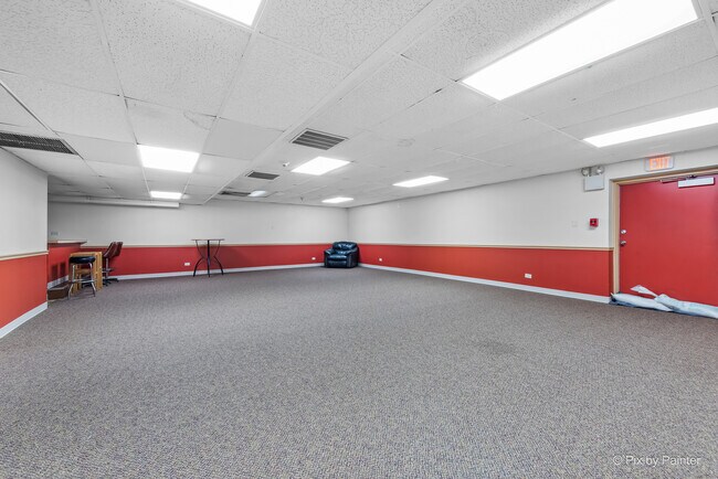 Building Photo - 300 S Roselle Rd