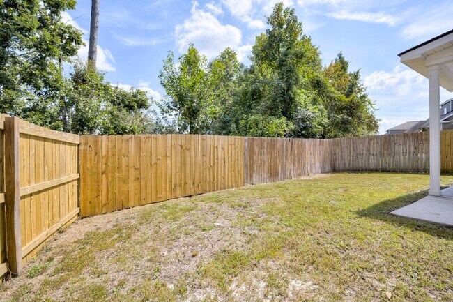 Building Photo - 412 Riley Ln